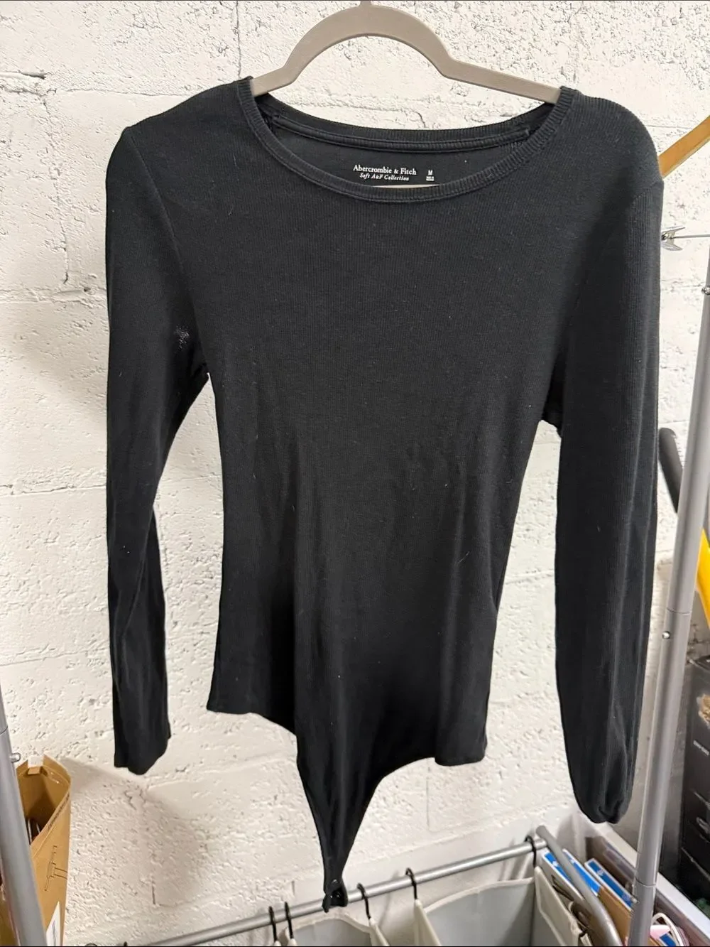 Abercrombie & Fitch Black Long-Sleeve Ribbed Crewneck Bodysuit Size Medium